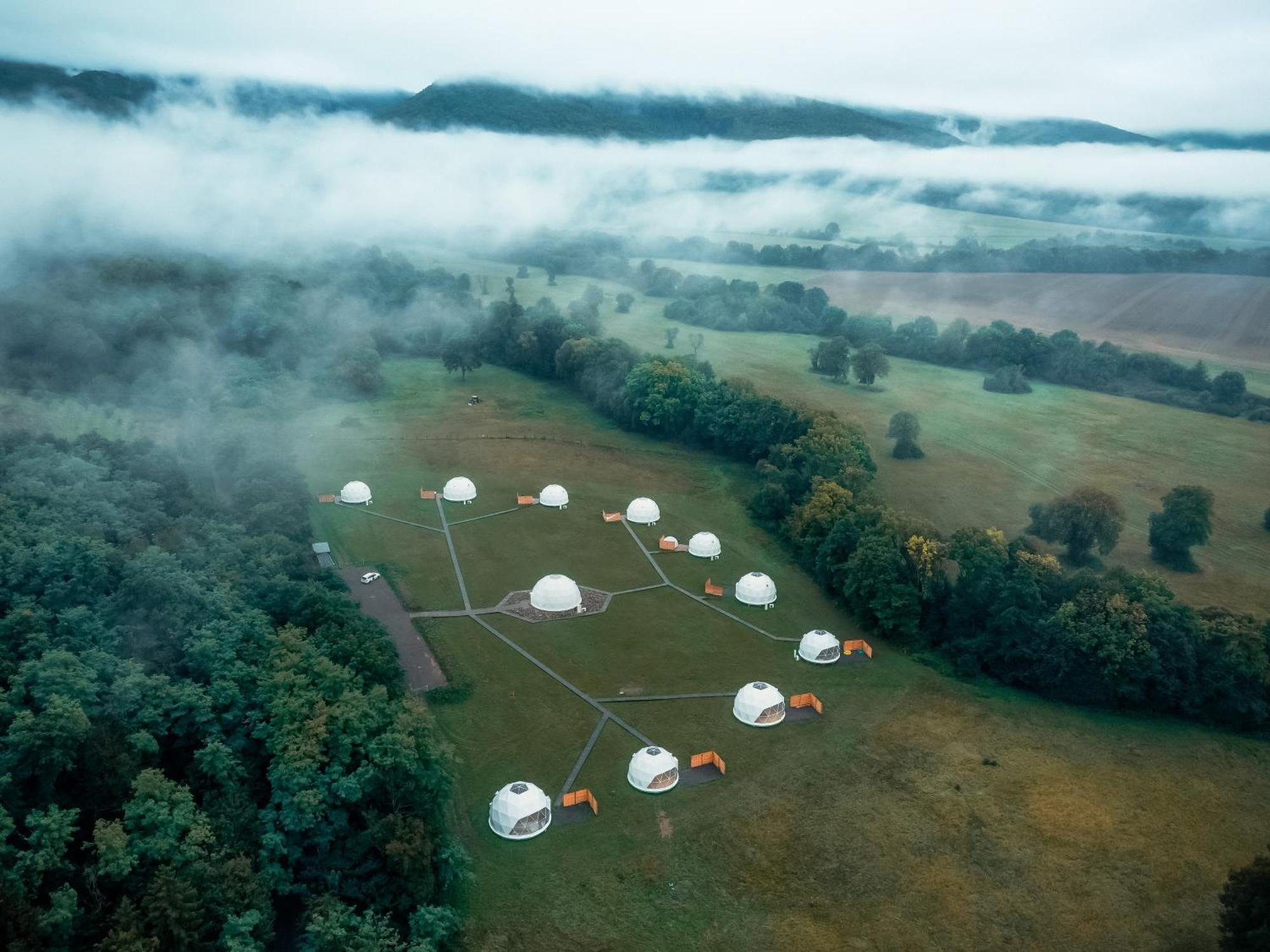 Glamping Resort Dolny Kamenec Extérieur photo